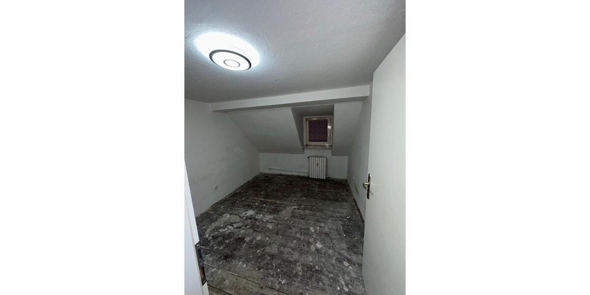 Dachgeschoßwohnung Gladbeck Brauck - 3.5 Zimmer, 85 m&sup2;, 650&euro; | Angebot:27549557