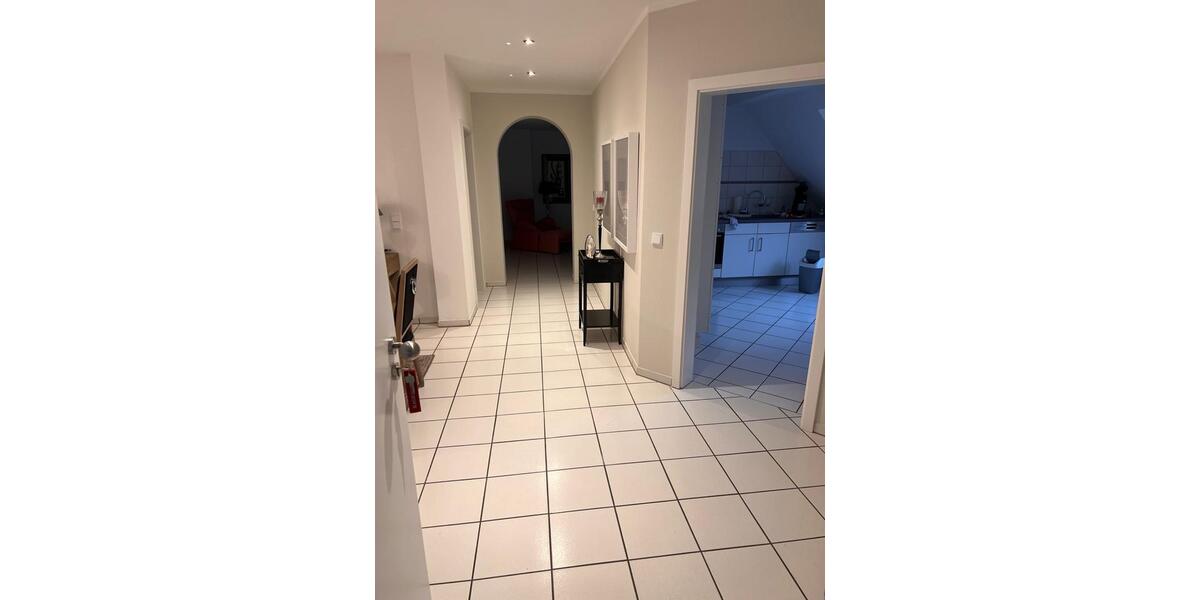 Dachgeschoßwohnung Gelsenkirchen Resse - 4 Zimmer, 138 m&sup2;, 1.090&euro; | Angebot:26536696