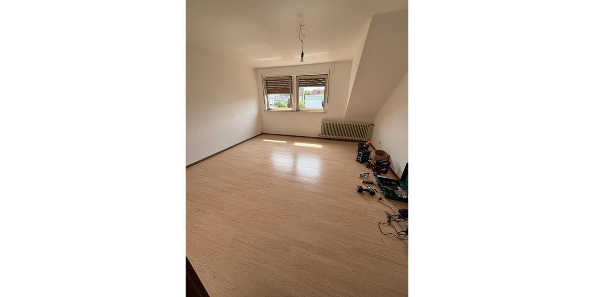 Dachgeschoßwohnung Sprockhövel - 3 Zimmer, 78 m&sup2;, 480&euro; | Angebot:26628586
