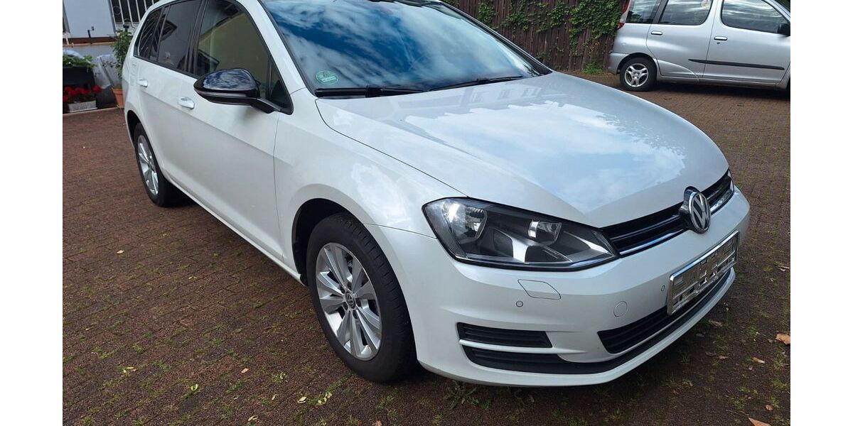 VW Golf 81.475 km 9.800 &euro; Essen 45355