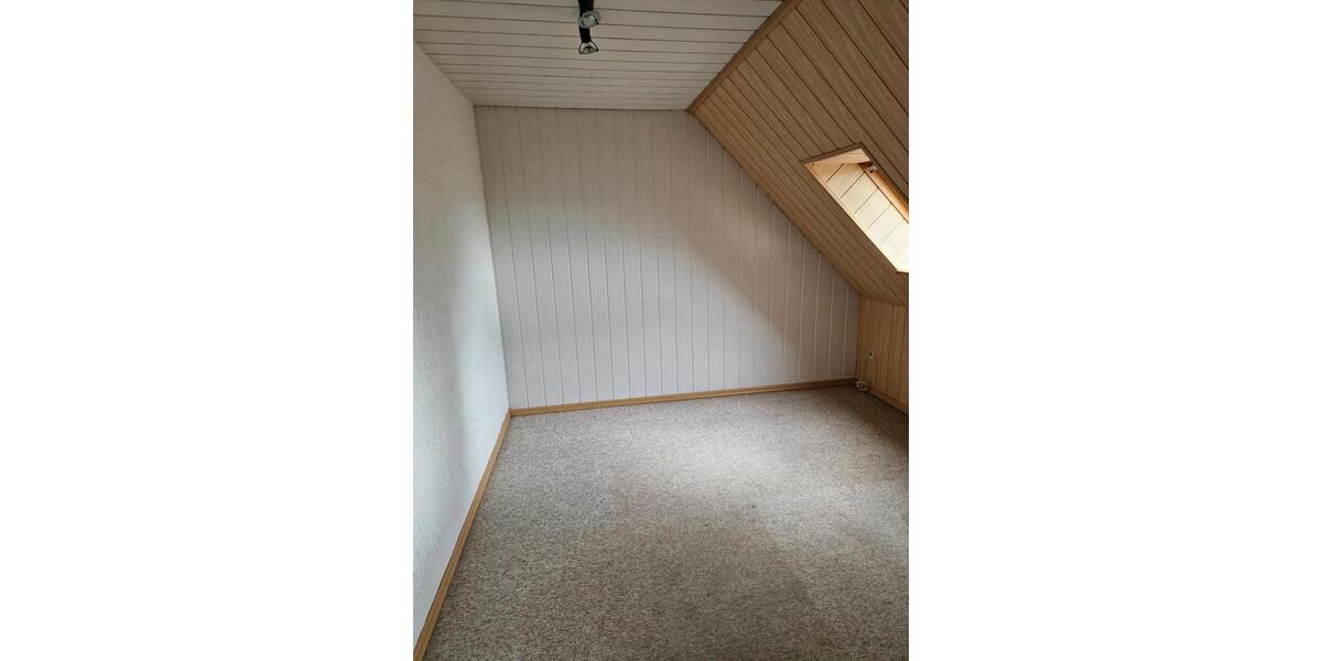 Dachgeschoßwohnung Marl - 3 Zimmer, 68 m&sup2;, 350&euro; | Angebot:26634725