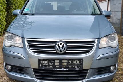 VW Touran 234.000 km 3.890 &euro; Castrop-Rauxel 44581