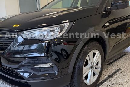 Opel Grandland (X) 124.000 km 8.990 &euro; Recklinghausen 45657