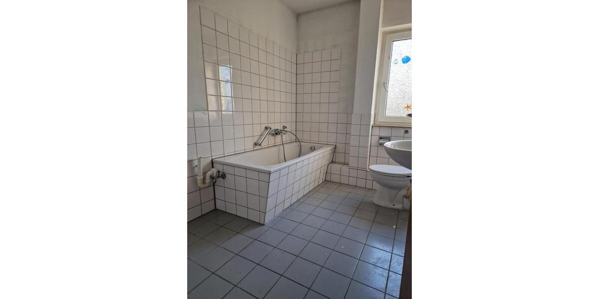 Dachgeschoßwohnung Gelsenkirchen Gelsenkirchen-Mitte - 2.5 Zimmer, 65 m&sup2;, 394&euro; | Angebot:25175723