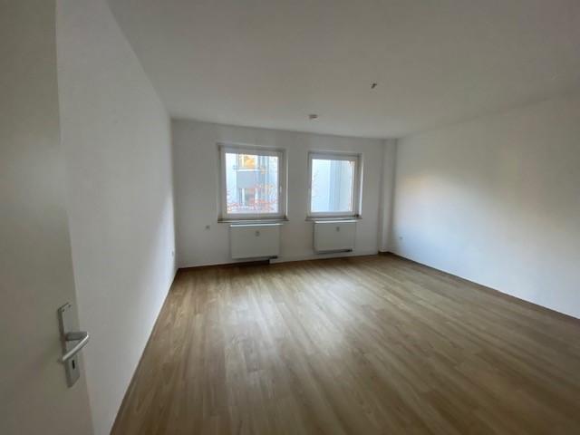 Etagenwohnung Essen Stadtbezirk VI - 2 Zimmer, 62 m&sup2;, 527&euro; | Angebot:25046142