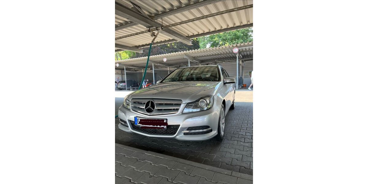Mercedes-Benz C 200 352.361 km 5.499 &euro; Witten 58455