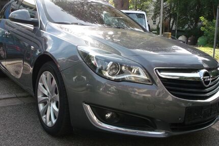 Opel Insignia 147.600 km 7.900 &euro; Essen 45276