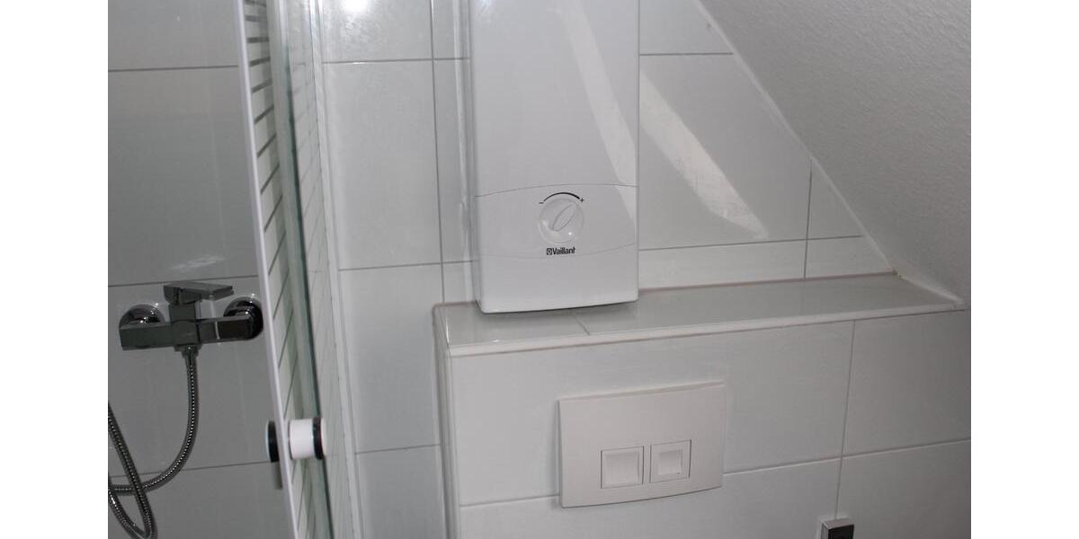 Dachgeschoßwohnung Herne Wanne - 2 Zimmer, 410 m&sup2;, 410&euro; | Angebot:24614886