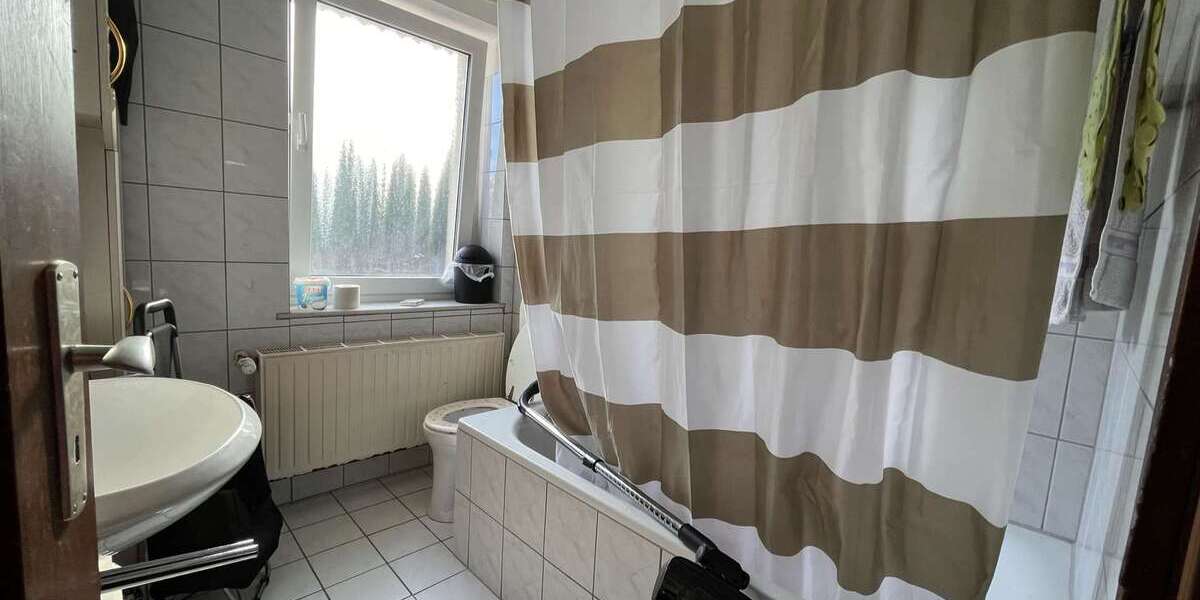 Attraktive Kapitalanlage in Hörde: Wohnhaus mit 4 Einheiten und Wertsteigerungspotenzial - Mehrfamilienhaus, Wohnhaus Dortmund Hörde | Angebot:14420943