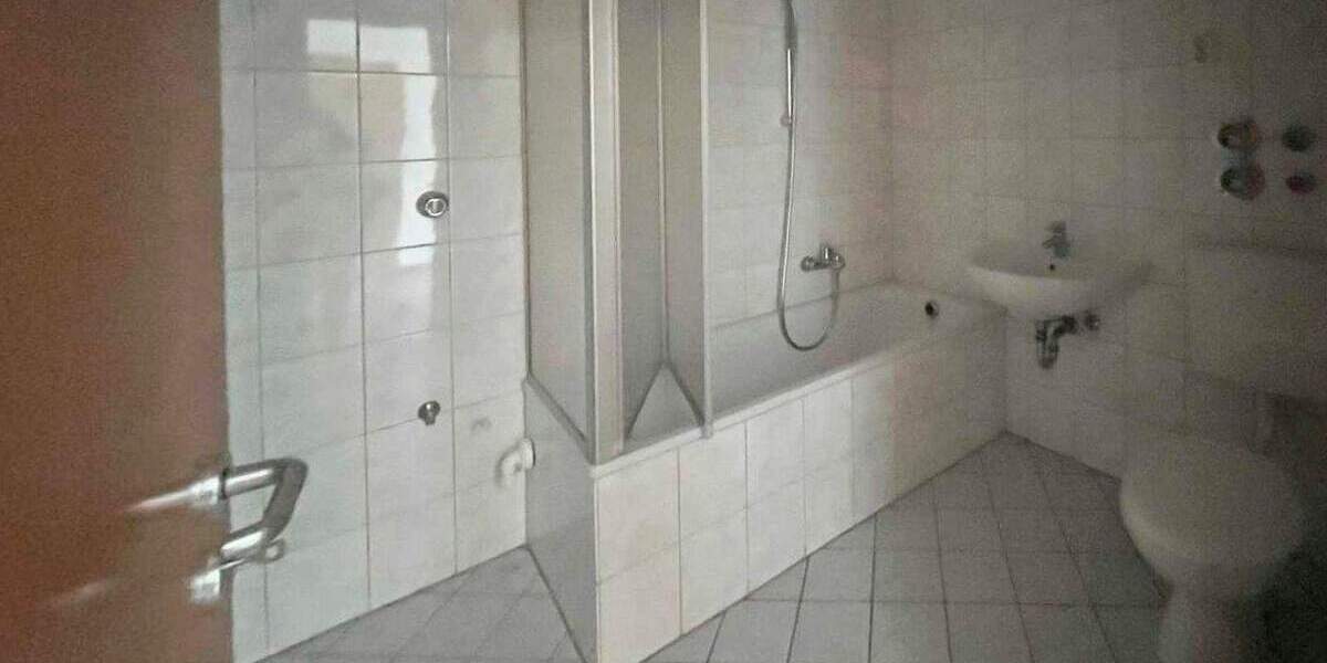 Etagenwohnung Dinslaken Bruch - 6 Zimmer, 152 m&sup2;, 311.000&euro; | Angebot:25735598