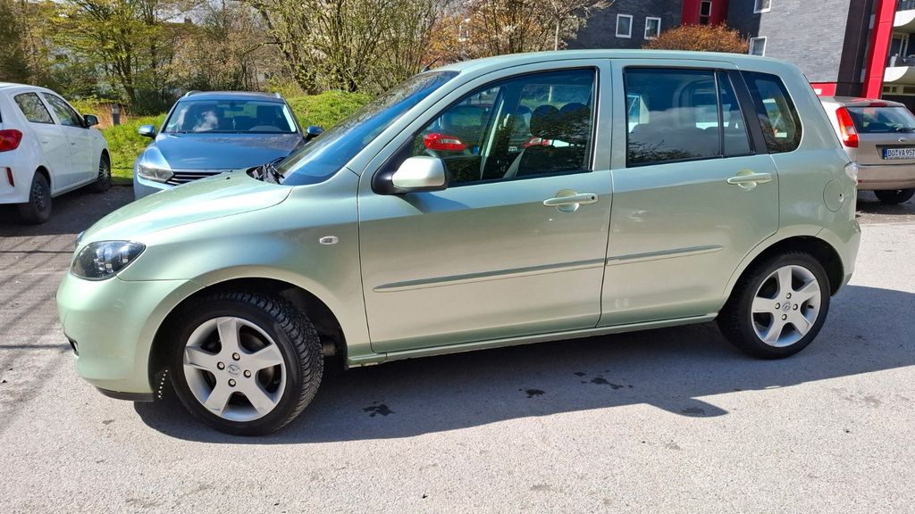 Mazda 2 105.200 km 4.200 &euro; Bochum 44879