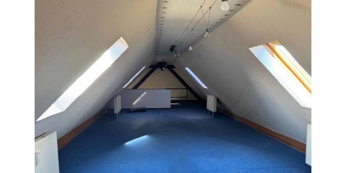 Dachgeschoßwohnung Herne Sodingen - 3 Zimmer, 90 m&sup2;, 525&euro; | Angebot:18790395