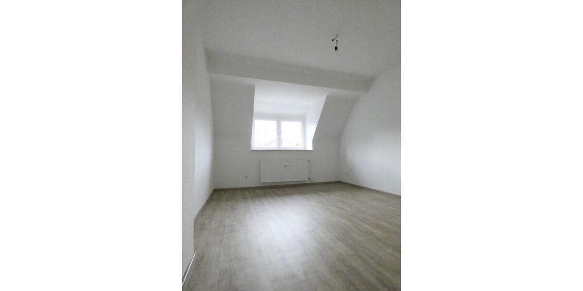 Dachgeschoßwohnung Essen Stadtbezirk III - 3 Zimmer, 78 m&sup2;, 679&euro; | Angebot:25131713