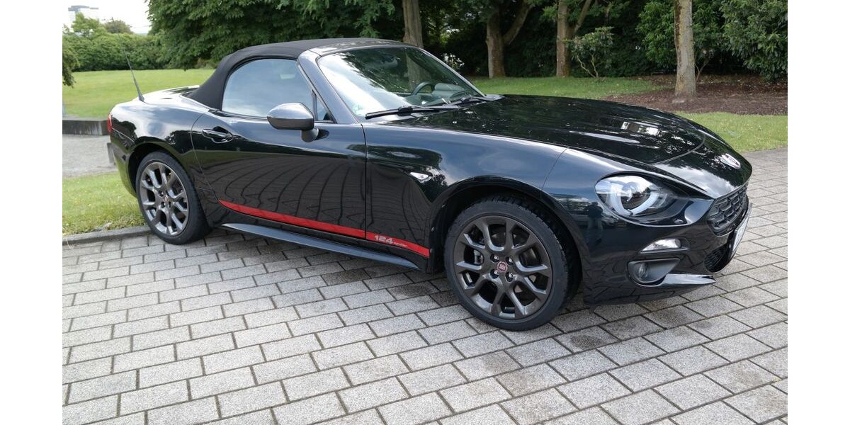 Fiat 124 Spider 56.564 km 18.900 &euro; Essen 45329