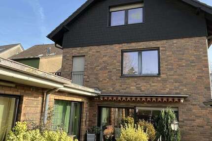 Haus Recklinghausen Berghausen - 15 Zimmer, 345 m&sup2;, 525.000&euro; | Angebot:26074018