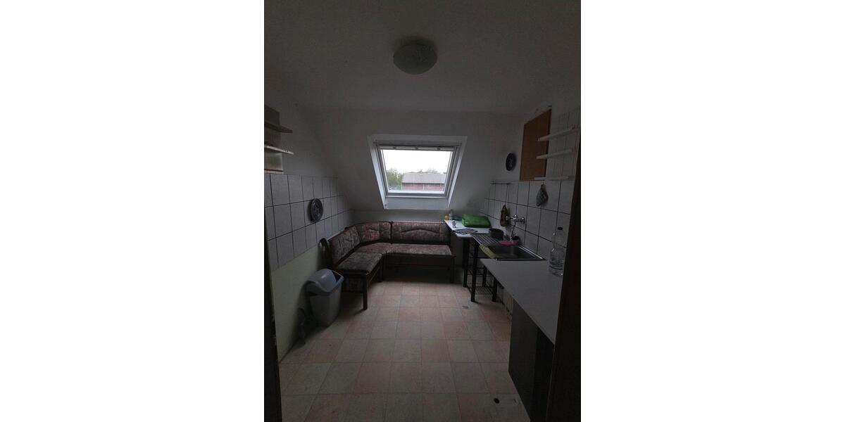 Dachgeschoßwohnung Gelsenkirchen Gelsenkirchen-West - 5 Zimmer, 92 m&sup2;, 850&euro; | Angebot:26494656