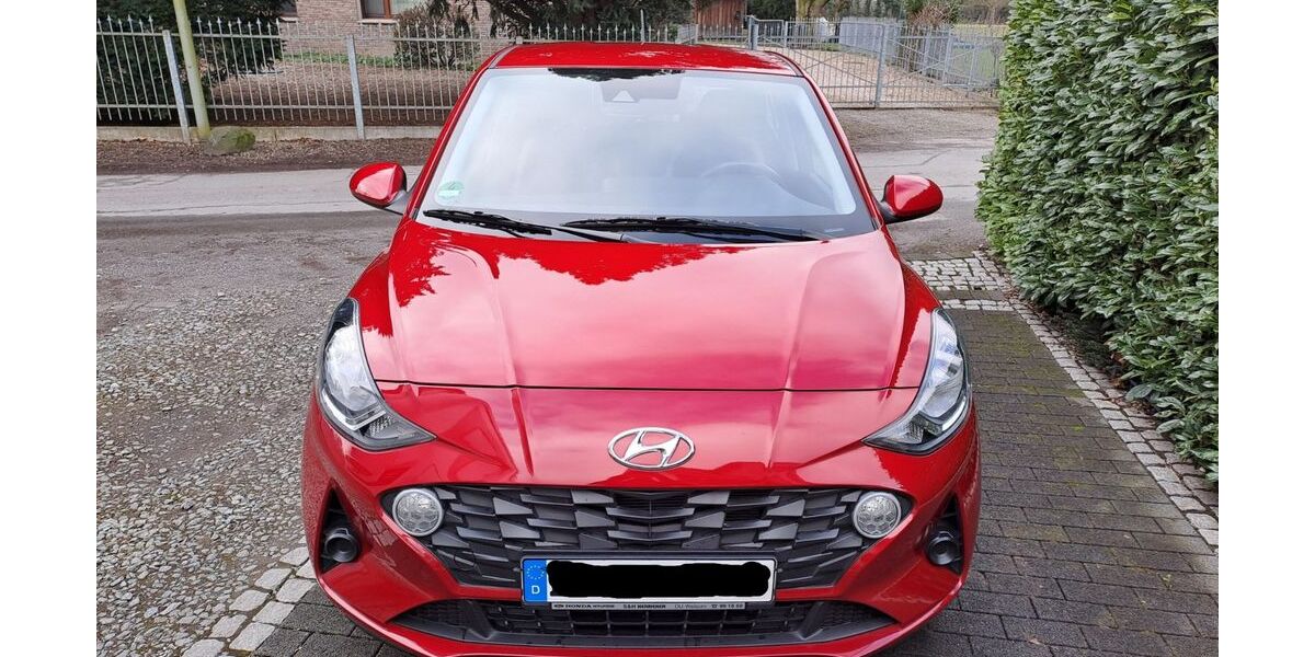 Hyundai i10 8.200 km 11.800 &euro; Dinslaken 46535