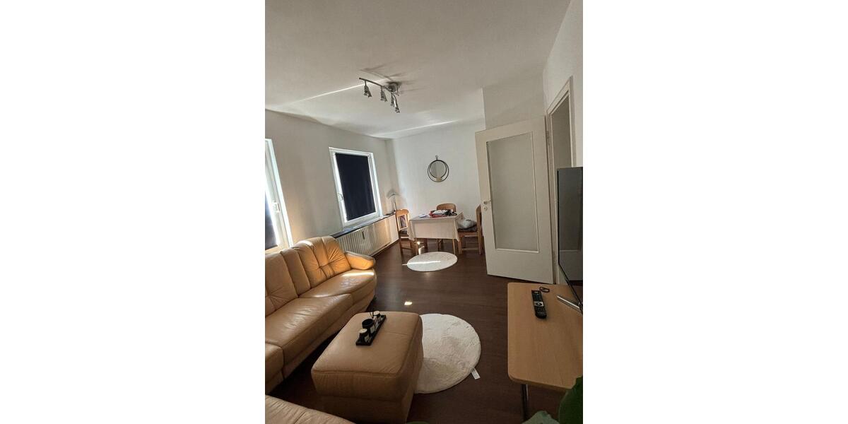 Etagenwohnung Essen Stadtkern - 1 Zimmer, 40 m&sup2;, 750&euro; | Angebot:27604811