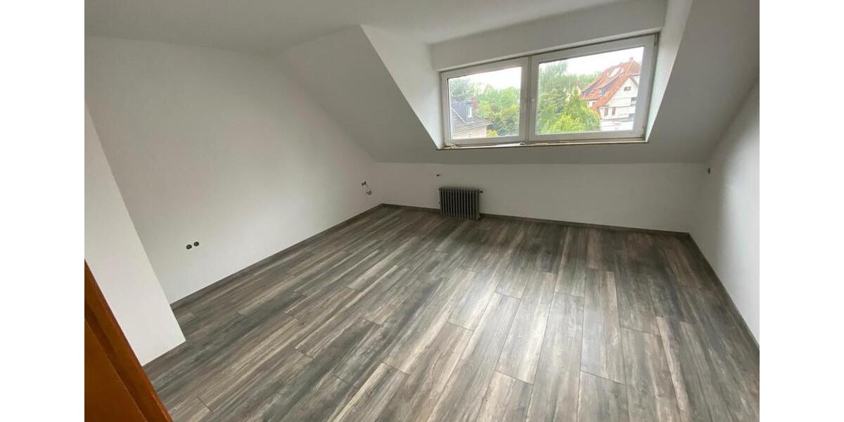 Dachgeschoßwohnung Dortmund Huckarde - 2.5 Zimmer, 84 m&sup2;, 950&euro; | Angebot:26664068