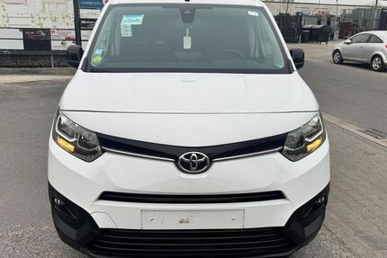 Toyota Proace City 124.000 km 13.890 &euro; Gelsenkirchen 45884