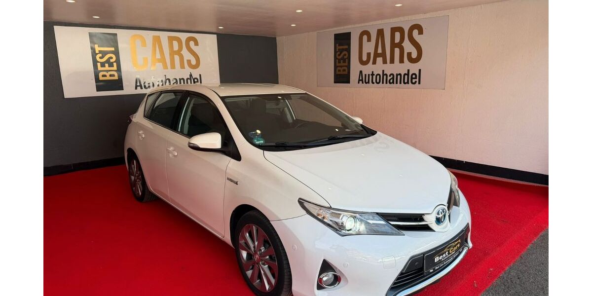 Toyota Auris 143.000 km 10.600 &euro; Bochum 44805