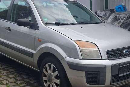 Ford Fusion 249.275 km 749 &euro; Essen 45329