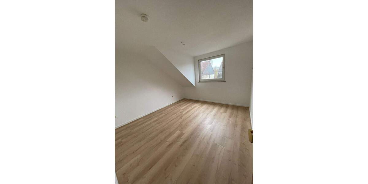 Etagenwohnung Bochum Harpen - 2 Zimmer, 83 m&sup2;, 176.500&euro; | Angebot:25835153