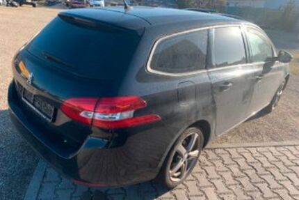 Peugeot 308 201.624 km 2.300 &euro; Dortmund 44147