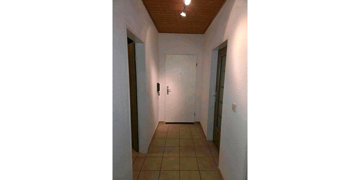 Dachgeschoßwohnung Dinslaken Hiesfeld - 2.5 Zimmer, 73 m&sup2;, 670&euro; | Angebot:25987330