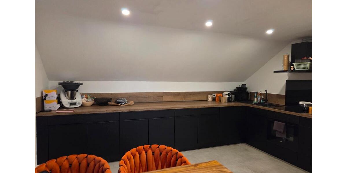Dachgeschoßwohnung Essen Stadtbezirk VIII - 3 Zimmer, 85 m&sup2;, 950&euro; | Angebot:26638437