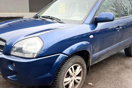 Hyundai TUCSON 112.000 km 2.450 &euro; Oberhausen 46045