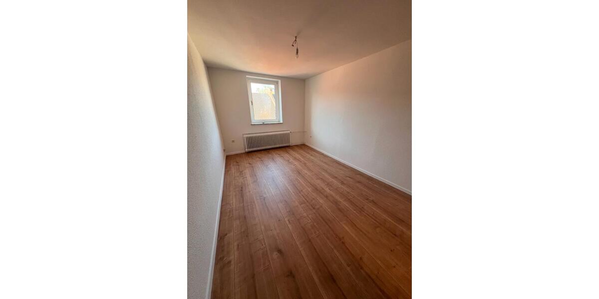 Etagenwohnung Dortmund Hörde - 4 Zimmer, 90 m&sup2;, 900&euro; | Angebot:26688548