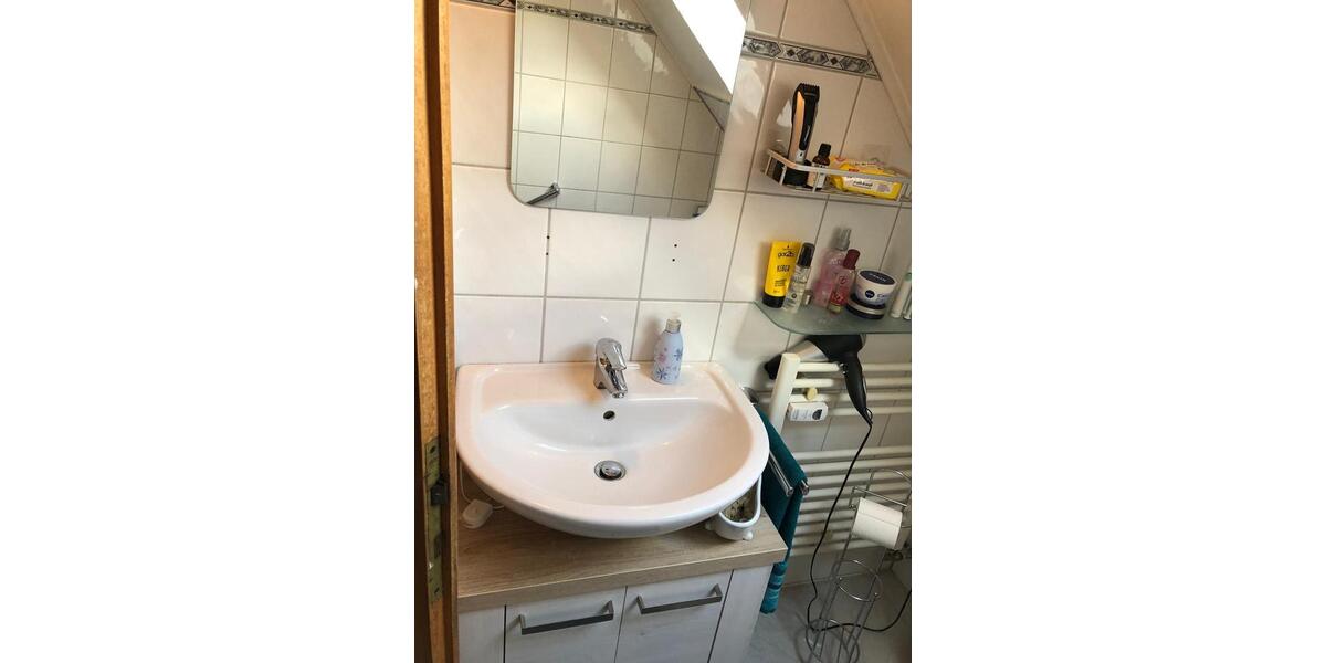 Dachgeschoßwohnung Essen Stadtbezirk VIII - 3.5 Zimmer, 97 m&sup2;, 989&euro; | Angebot:25641552