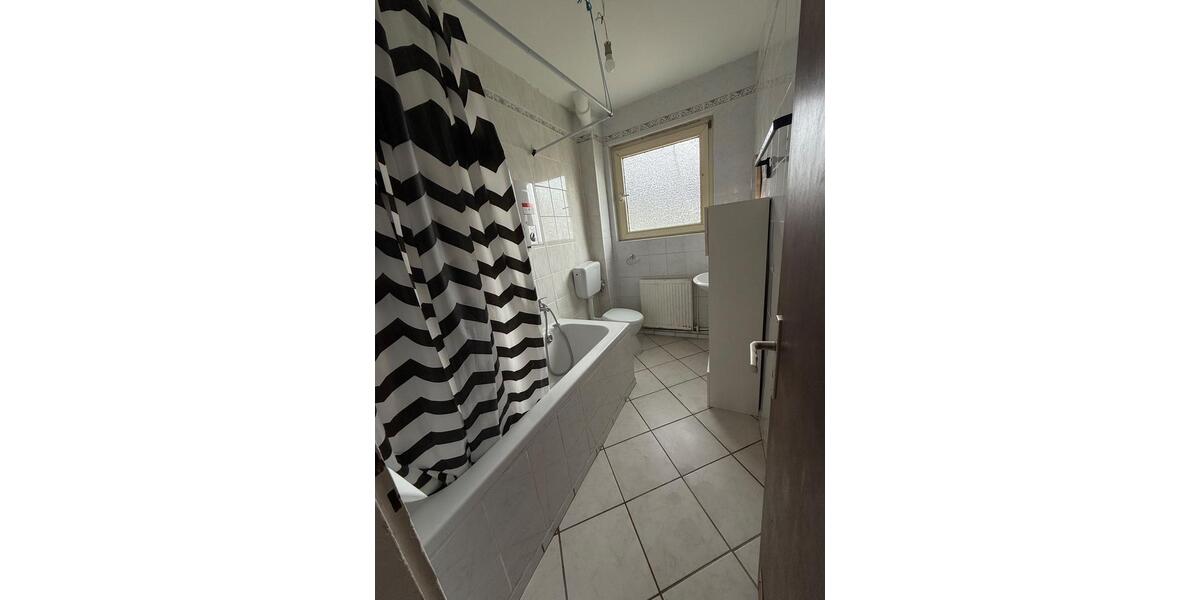 Etagenwohnung Essen Stadtbezirk VI - 3.5 Zimmer, 70 m&sup2;, 650&euro; | Angebot:27539461