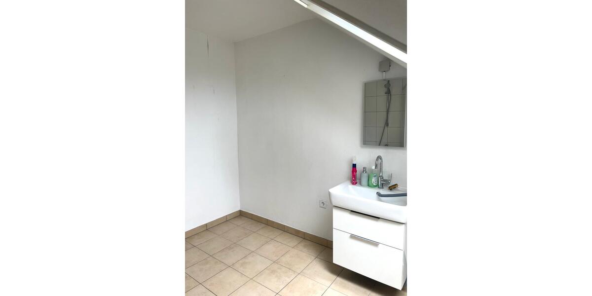 Dachgeschoßwohnung Mülheim an der Ruhr Menden-Holthausen - 2.5 Zimmer, 60 m&sup2;, 510&euro; | Angebot:25999447
