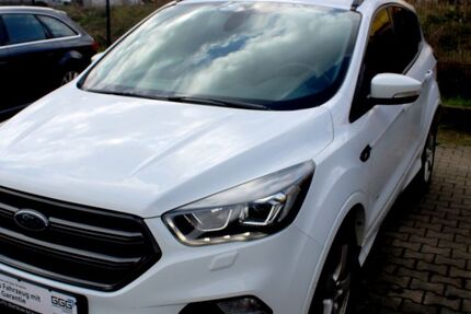 Ford Kuga 118.100 km 15.950 &euro; Mülheim a.d.Ruhr 45472