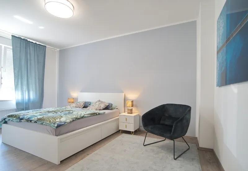 Etagenwohnung Essen Stadtbezirk II - 3 Zimmer, 90 m&sup2;, 1.620&euro; | Angebot:25138313