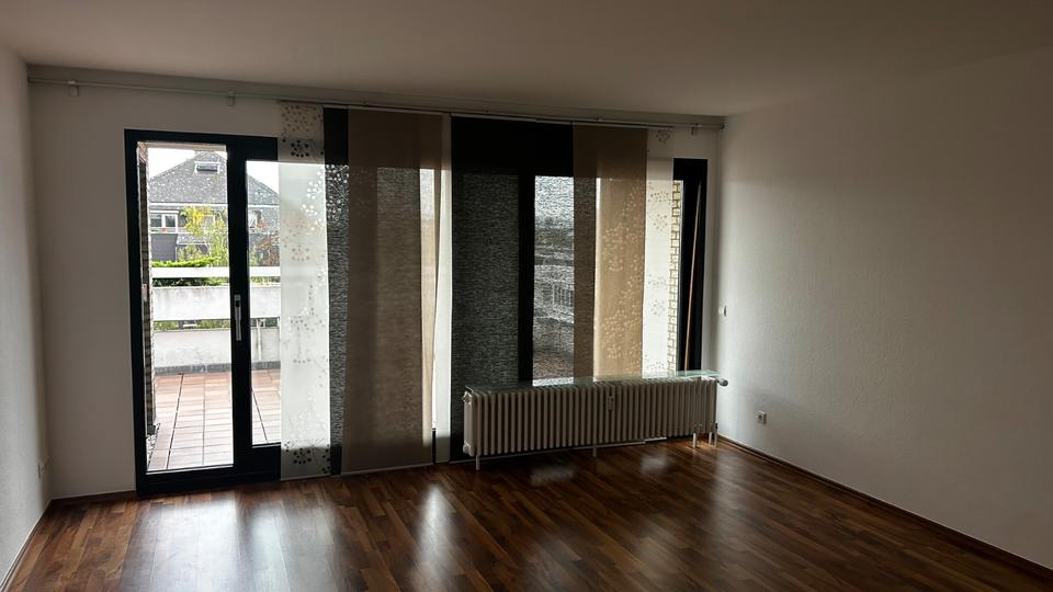 Dachgeschoßwohnung Dinslaken - 2.5 Zimmer, 58 m&sup2;, 485&euro; | Angebot:26050255