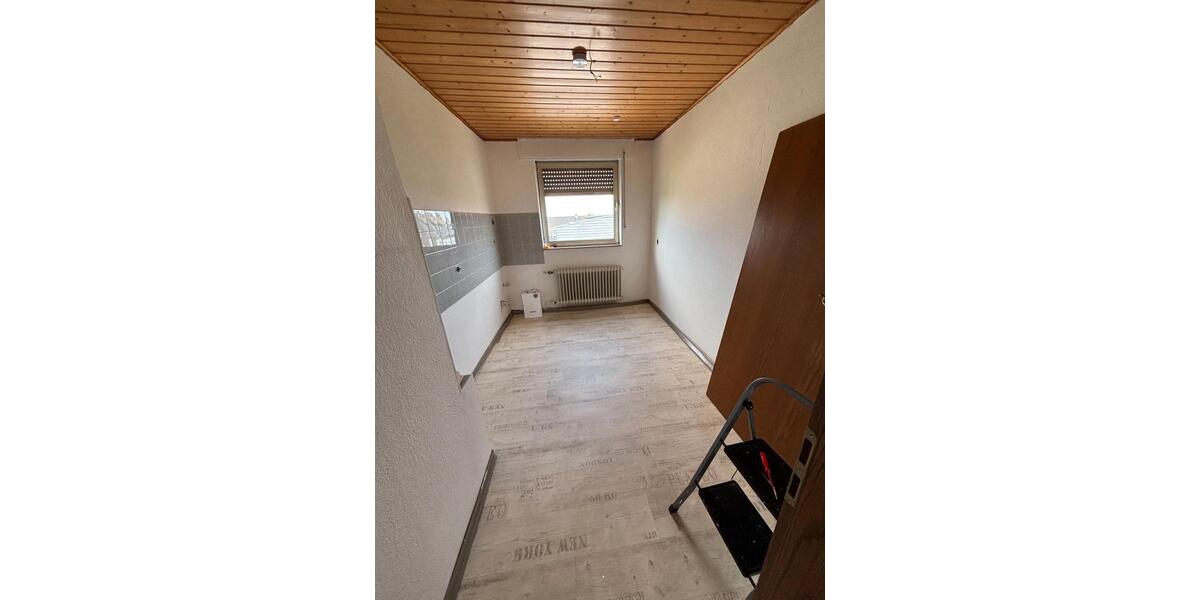 Dachgeschoßwohnung Sprockhövel - 3 Zimmer, 78 m&sup2;, 480&euro; | Angebot:26628586