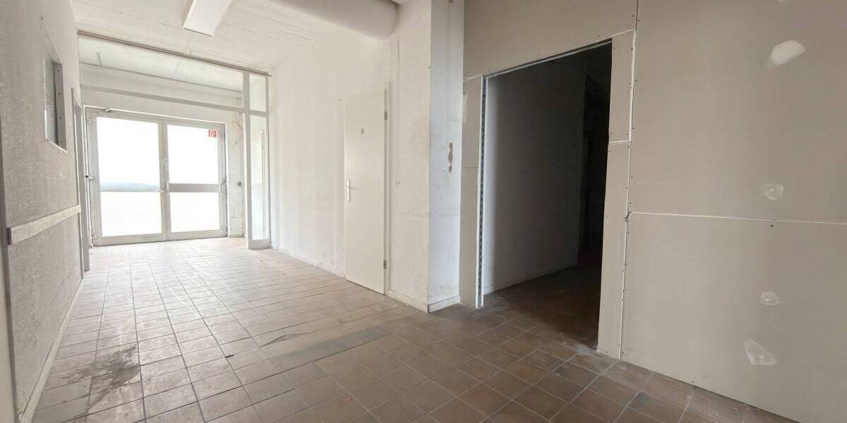 Einfamilienhaus Oberhausen Lirich-Nord - 9 Zimmer, 2.300&euro; | Angebot:26585910