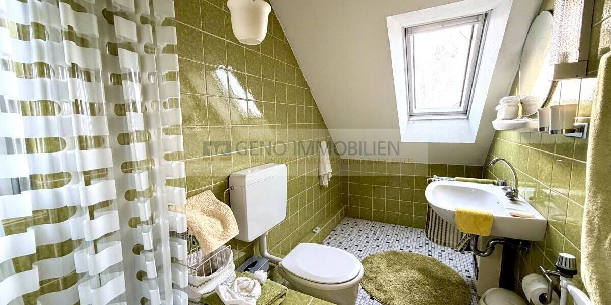 Mehrfamilienhaus, Wohnhaus Essen Burgaltendorf - 9 Zimmer, 184 m&sup2;, 560.000&euro; | Angebot:26208405