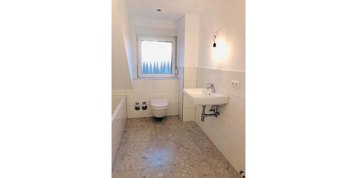 Dachgeschoßwohnung Dortmund Eving - 4.5 Zimmer, 115 m&sup2;, 1.100&euro; | Angebot:26040062