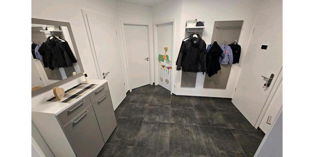 Etagenwohnung Dinslaken - 3.5 Zimmer, 94 m&sup2;, 459.000&euro; | Angebot:25867303