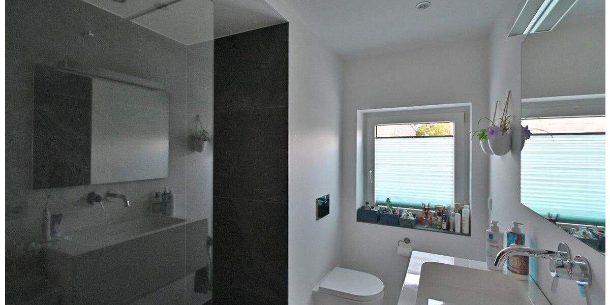 Einfamilienhaus Mülheim Broich - 7 Zimmer, 399 m&sup2;, 1.495.000&euro; | Angebot:25663252