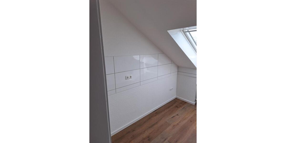 Dachgeschoßwohnung Essen Stadtbezirk IV - 2 Zimmer, 62 m&sup2;, 465&euro; | Angebot:26560437