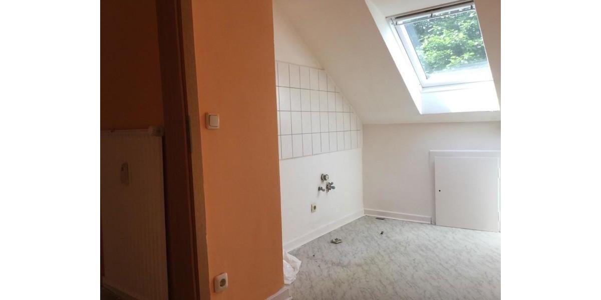 Dachgeschoßwohnung Essen Stadtbezirk IV - 2.5 Zimmer, 43 m&sup2;, 436&euro; | Angebot:25909452