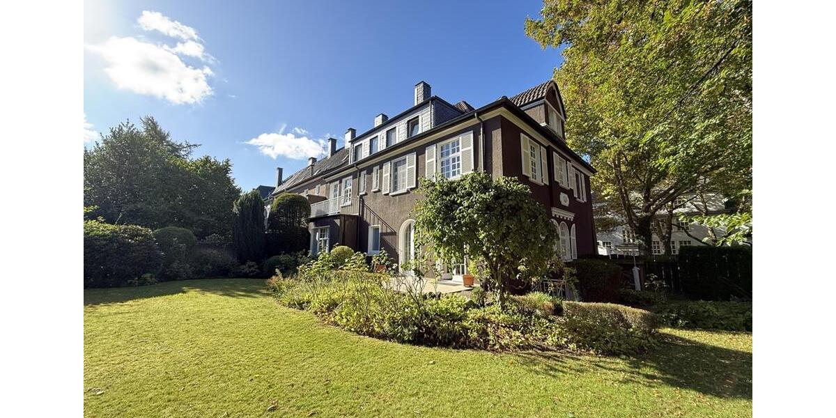 Villa Gelsenkirchen Buer - 12 Zimmer, 310 m&sup2;, 3.200&euro; | Angebot:22985202