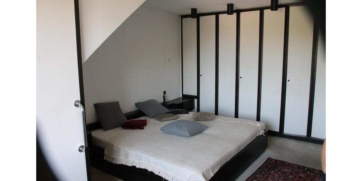 Einfamilienhaus Oberhausen - 2 Zimmer, 180 m&sup2;, 345.000&euro; | Angebot:25257357