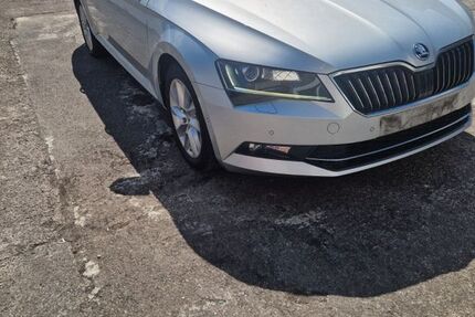 Skoda Superb 268.136 km 11.999 &euro; Dortmund 44001