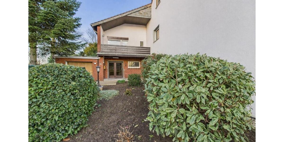 Doppelhaushälfte Dinslaken - 4 Zimmer, 160 m&sup2;, 2.150&euro; | Angebot:25539481